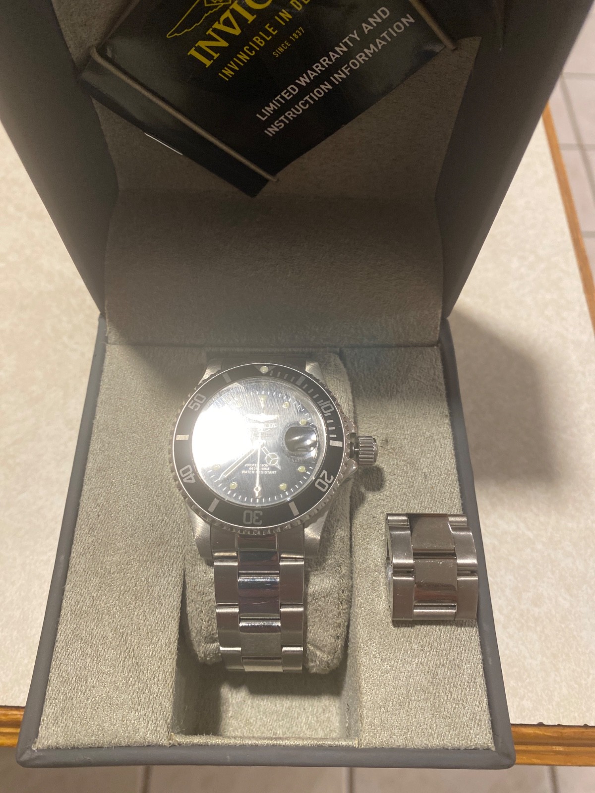 Invicta Men’s 40mm Pro Diver AUTOMATIC NH35A BLACK DIAL Silver Watch