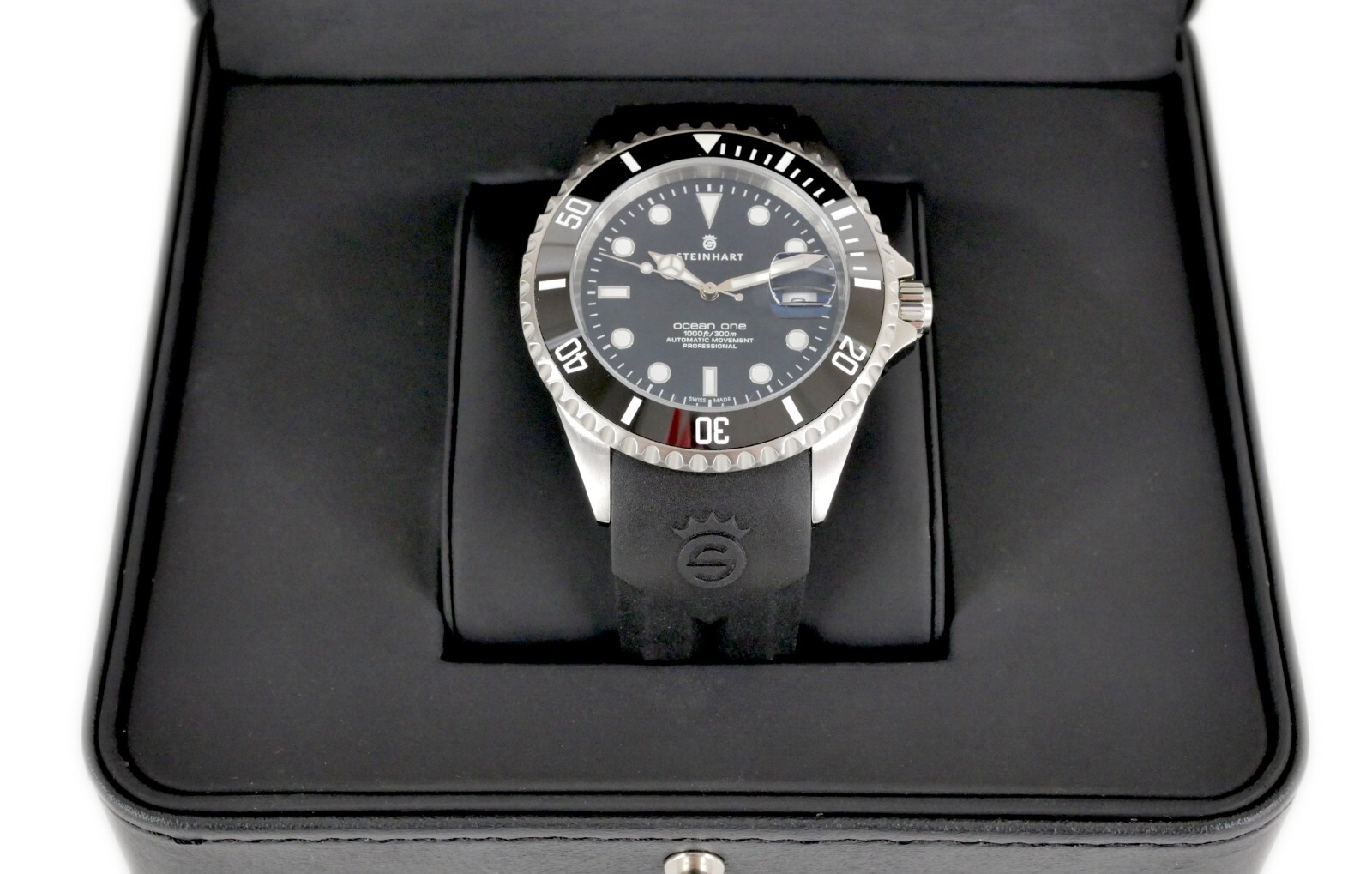 Steinhart Ocean One 39 Black Ceramic Automatic Swiss Dive Watch 103-0981 Slicone