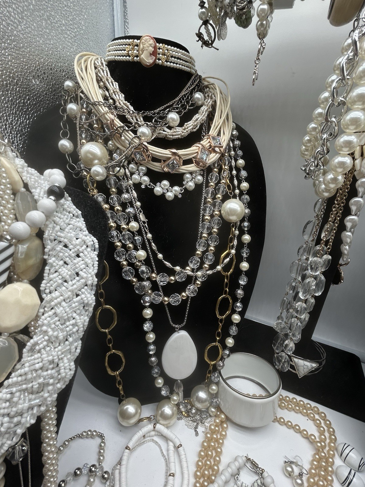 Vntg to Now Pearl Inspired Jewelry Lot All Wearable 8+ Lbs, 147 Pc #314