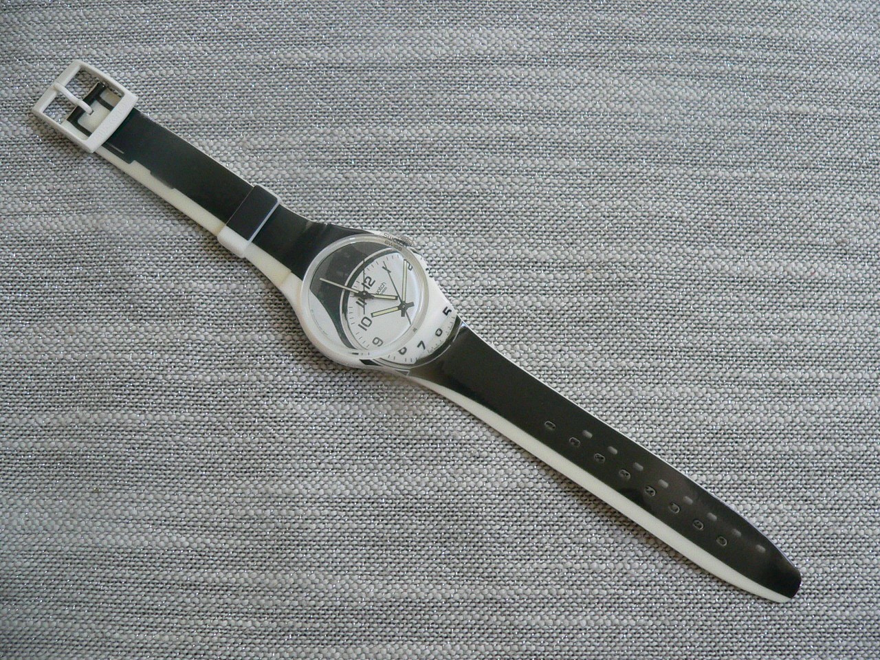 2008 Club Watch. Swatch Watch Once Again, again GZ191 New