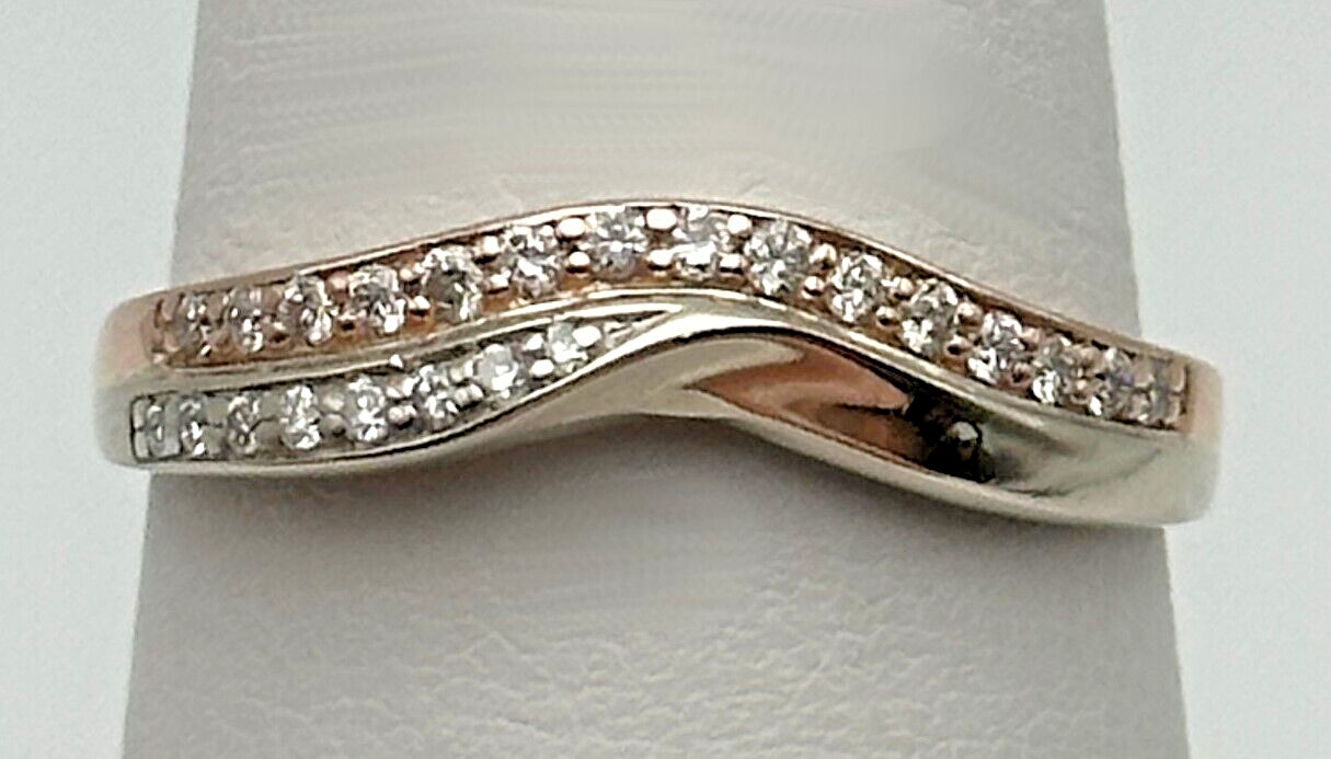 14k Two Toned Rose / White Gold Ring with 0.20cts of Diamonds Size: 8.25