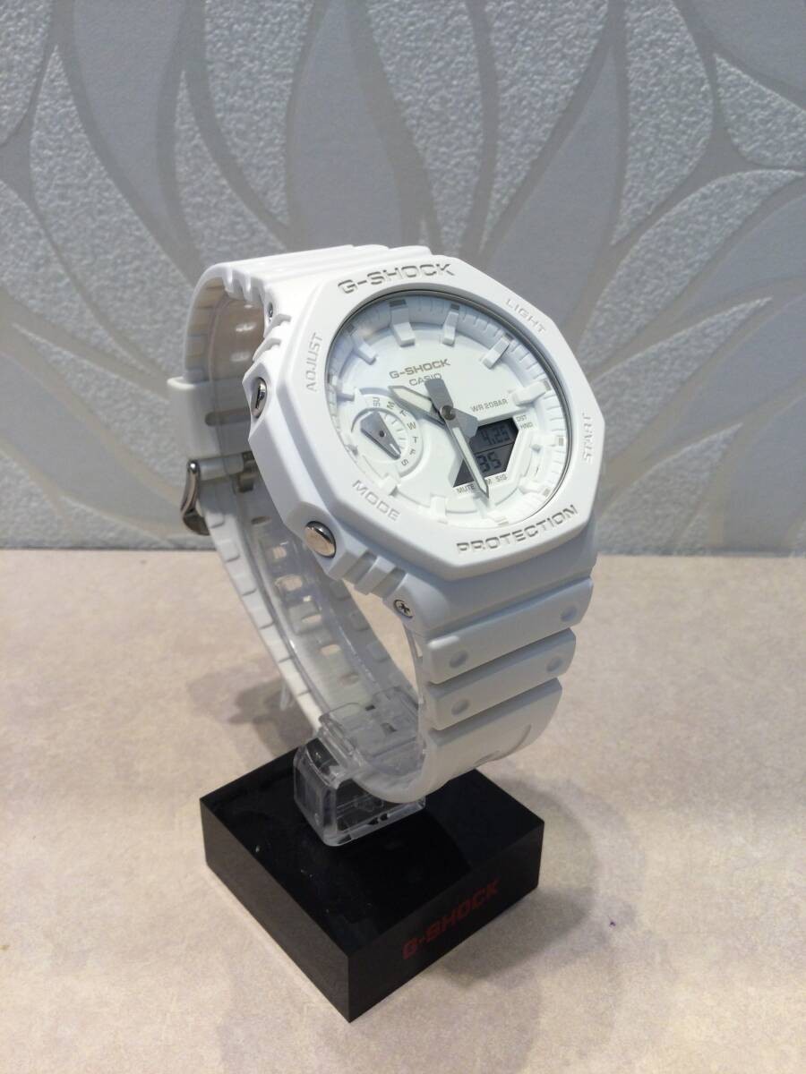 New G SHOCK Men’s GA 2100 7AJF Wristwatch White