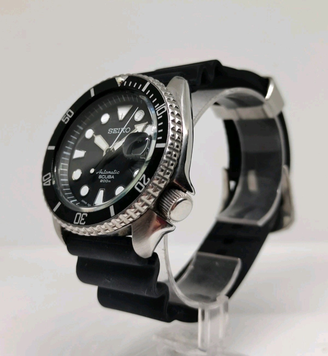 BEAUTIFUL SEIKO DIVERS 7002-700A BLACK SUMO DIAL AUTOMATIC MENS WATCH 9D0550