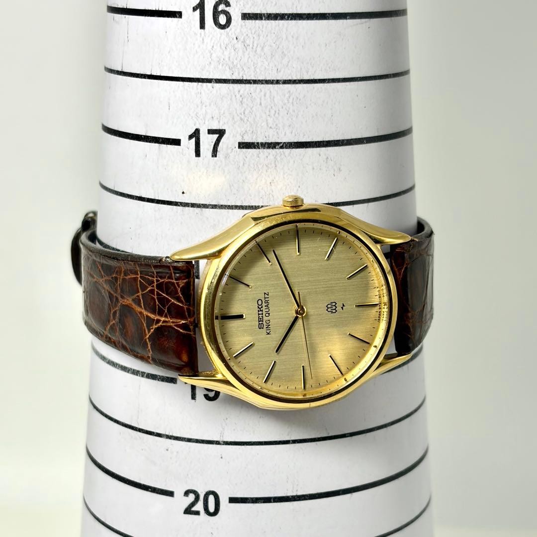 New Battery Operational SEIKO King Quartz 9721 8010 Wristwatch