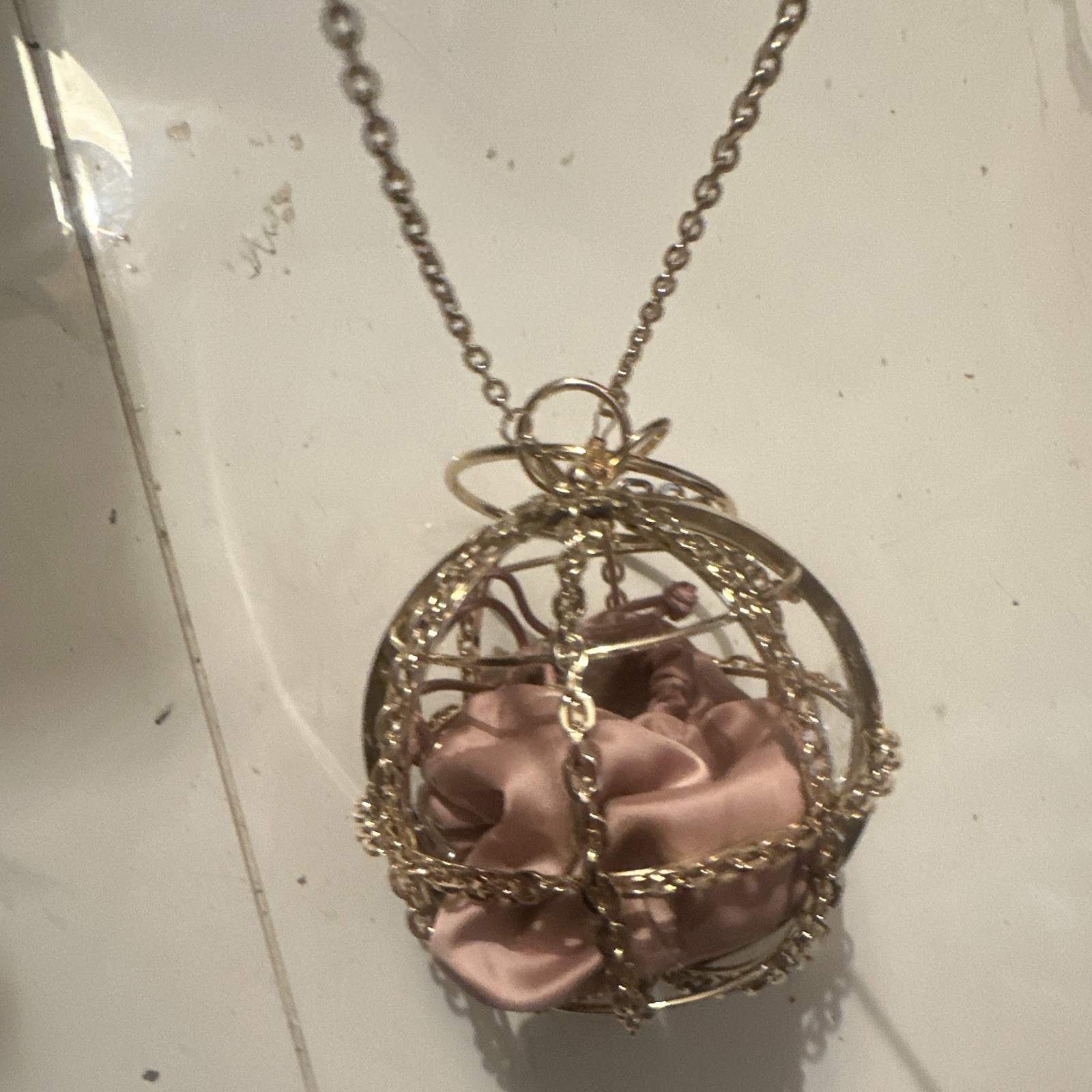 Gold Tone Cable Chain Round Cage Purse w/ Pink Satin Pouch