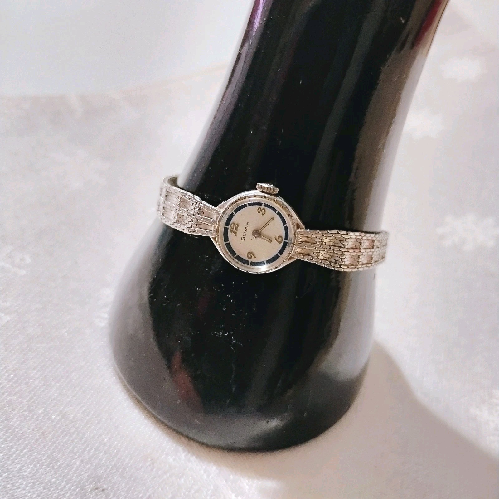 VINTAGE WOMENS BULOVA WRIST WATCH 1OK GOLD FILLED 17 JEWELS