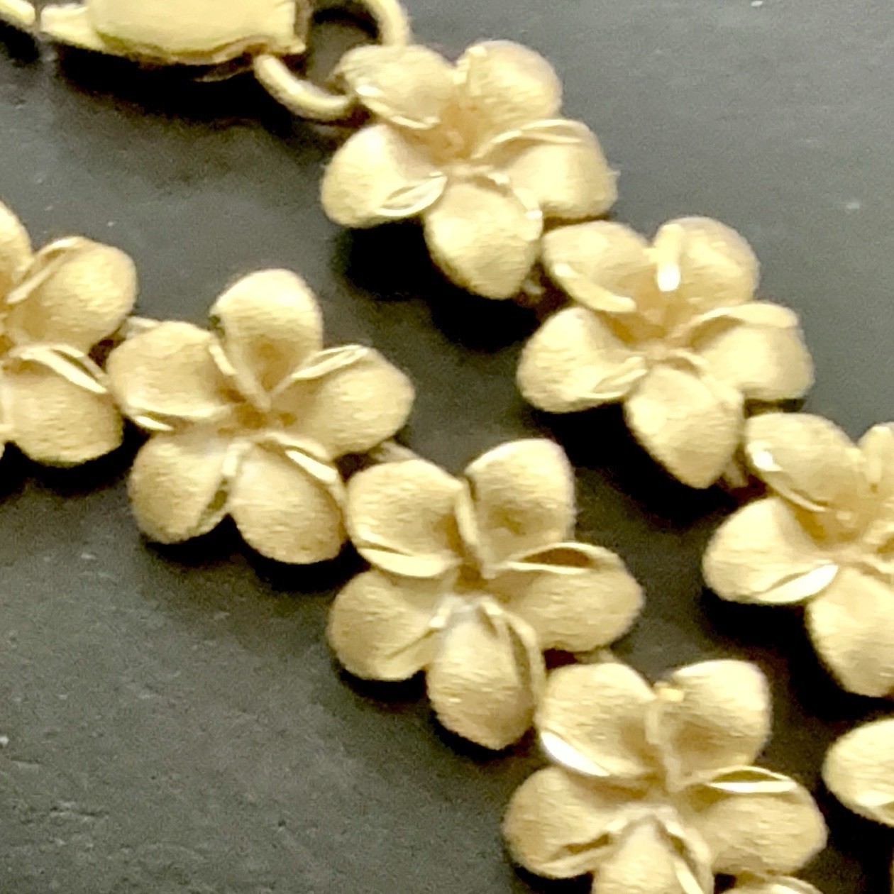 14k Solid Yellow Gold Plumeria Flower Bracelet Hawaii Arpas 7.25 In 7.9 Grams