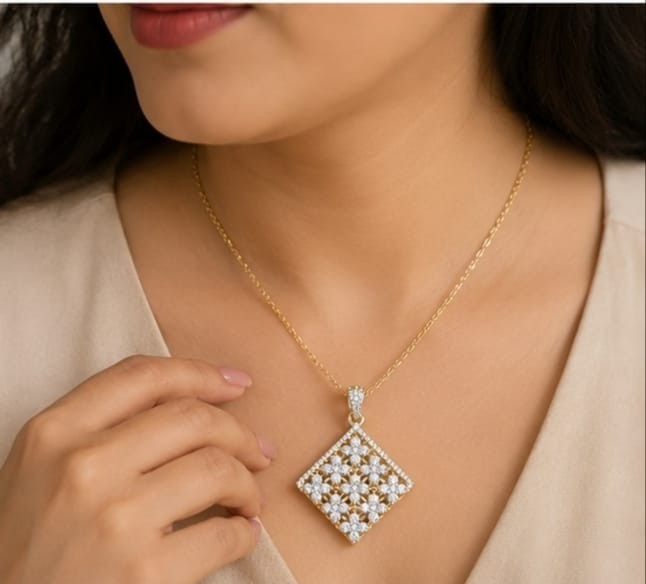 Elegant Green Teardrop Sparkling Cubic Zirconia Necklace Earrings Set For Woman.