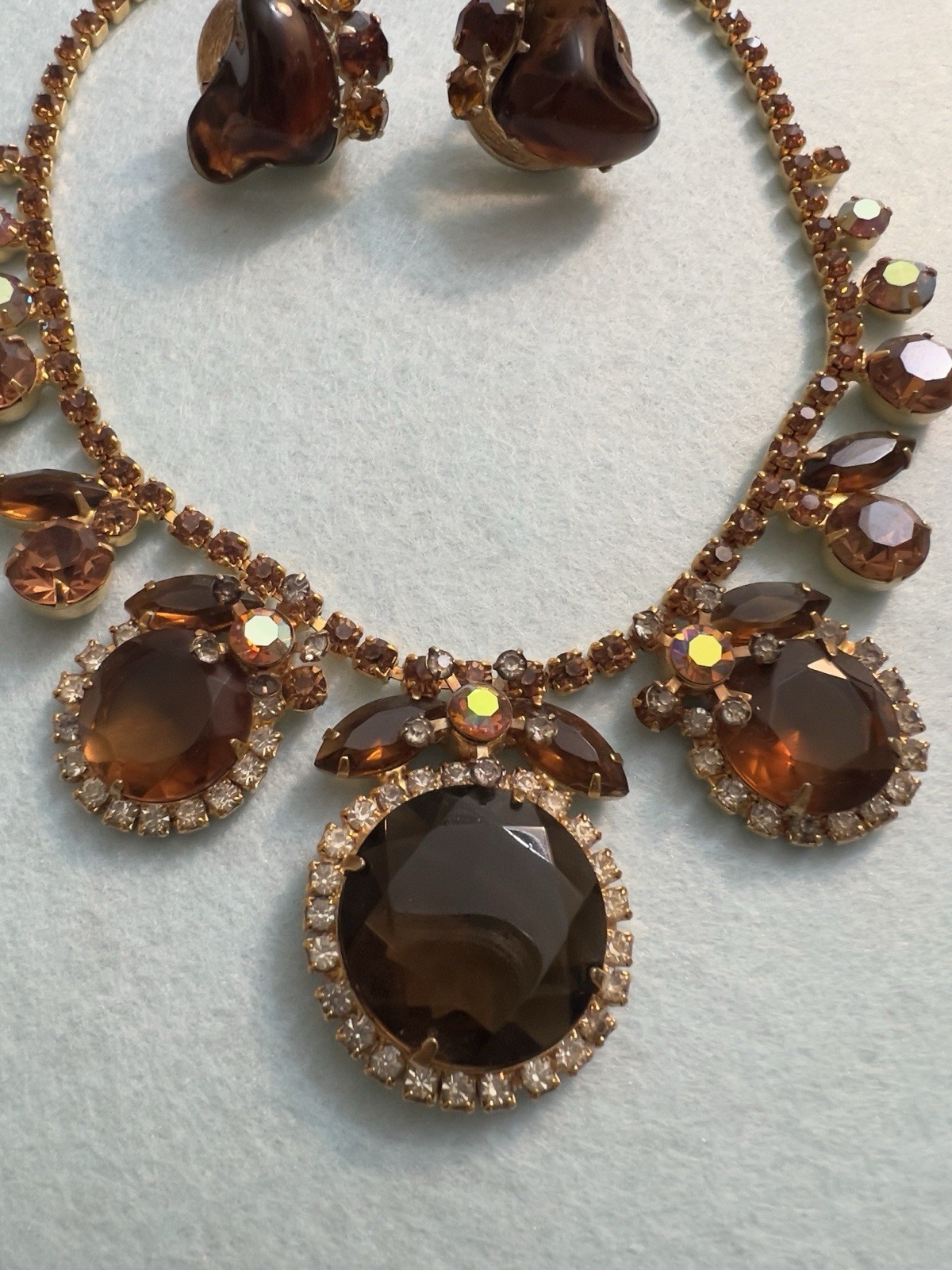 VTG D&E Juliana Root Beer Glass & Topaz Rhinestone Runway Necklace & Earrings