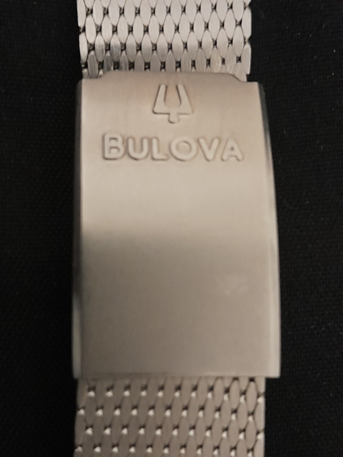 Bulova Stainless Steel mesh bracelet 15.5cm L x 18mm lugs very nice condition