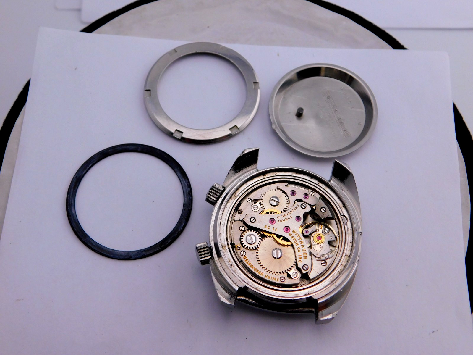 VINTAGE WITTNAUER WRIST ALARM 17J SWISS MENS WRISTWATCH SERVICED W/BOX C.1970