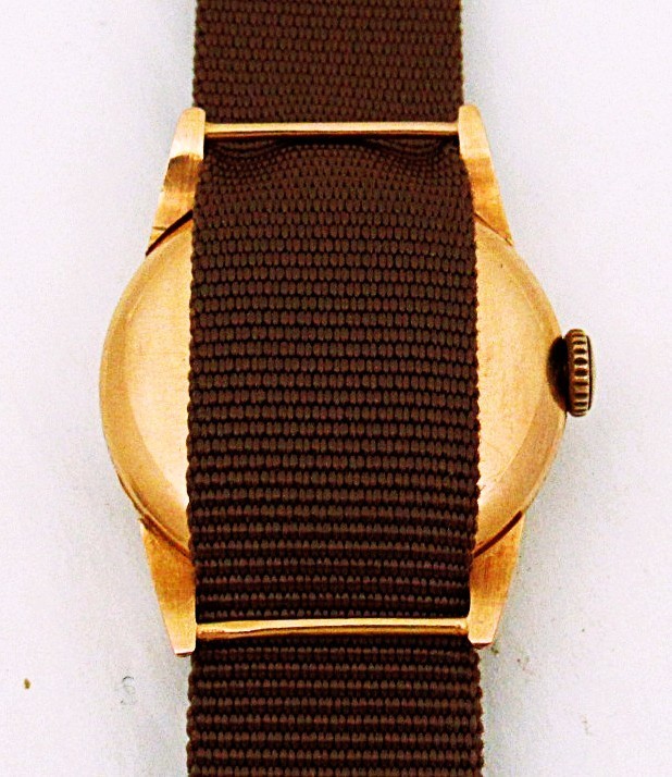 18K Orator Solid Yellow Gold Tear Drop Wire Lugs Lady Wristwatch, Great Runner
