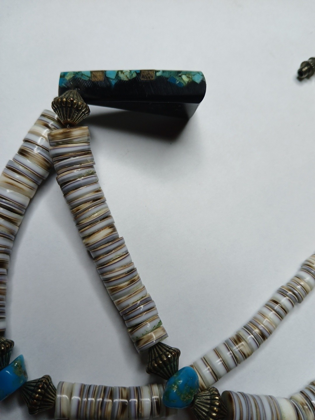 Vintage Turquoise Mosiac Inlay Shell Necklace 18″