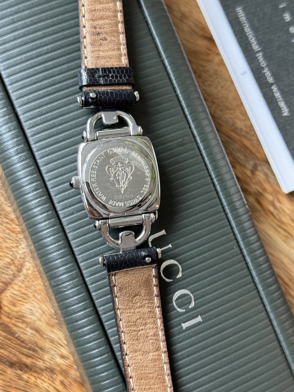 Vintage Gucci Silver and Black Round Dial Link Bracelet Watch with Box & Papers