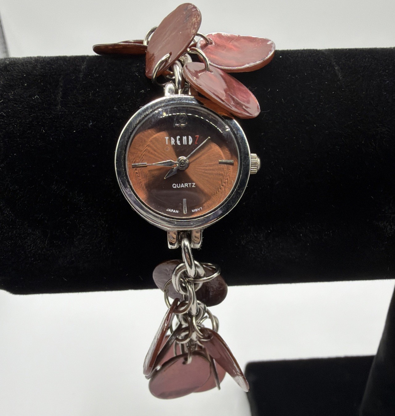 Trendz Ladies Silver Tone Burgundy Shell Charm Bracelet Watch Works New Battery