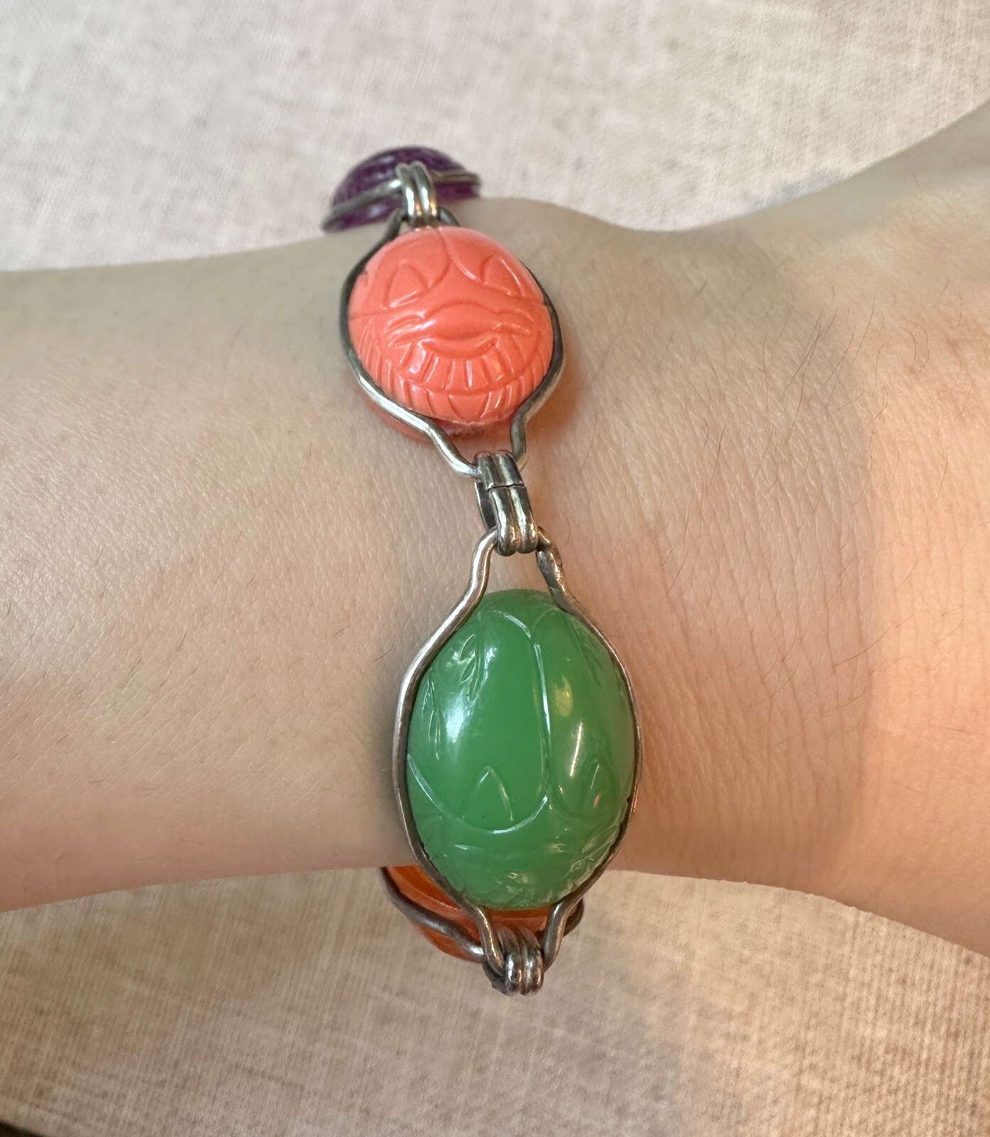 Vintage Truart Sterling Silver Carved Lucite Scarab Bracelet 7 IN 8.8 Grams