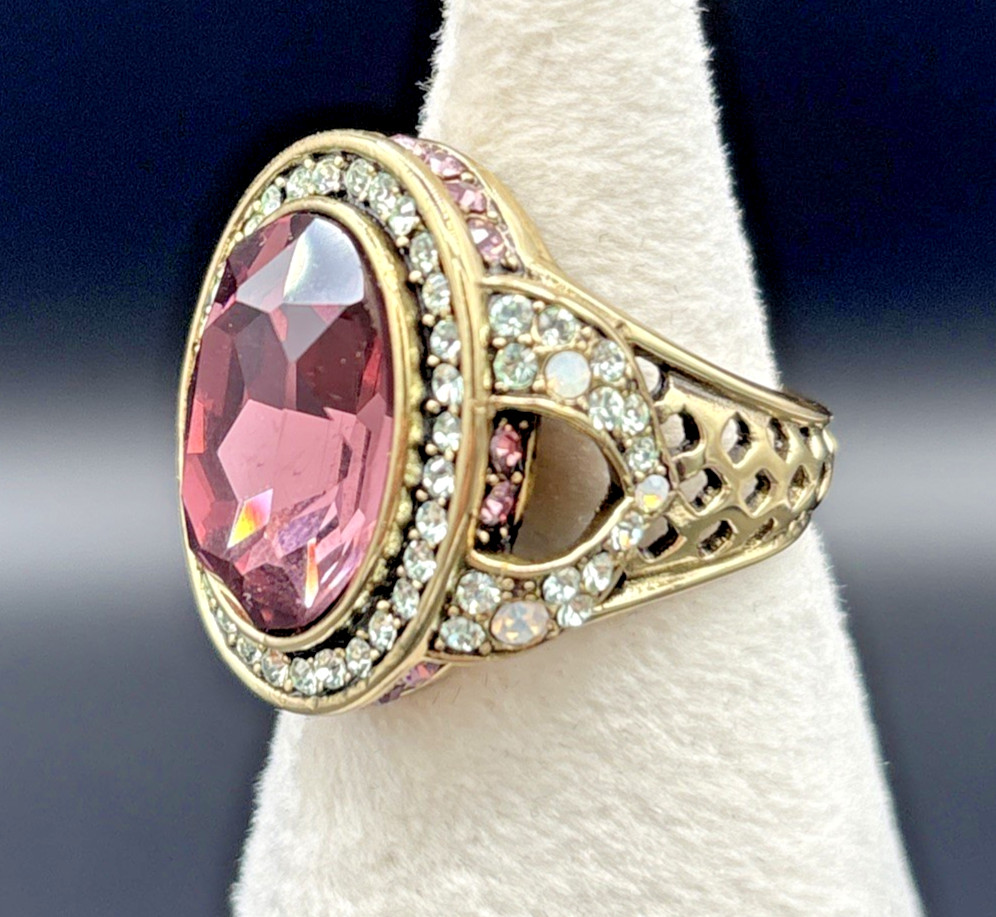 Heidi Daus Shades of Amethyst Purple Oval Crystal Gold Tone Ring Size 7.5
