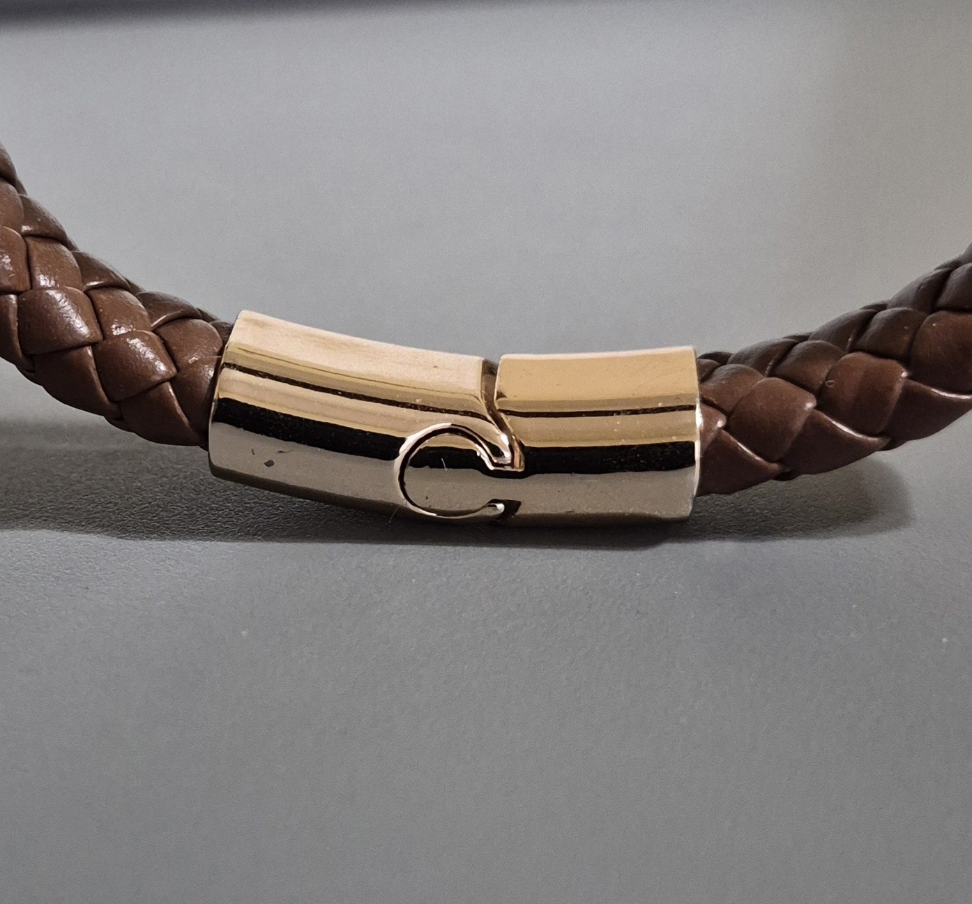Le Vian Bracelet Rose Gold Tone Brown Leather Look Braided Magnetic 7.5″