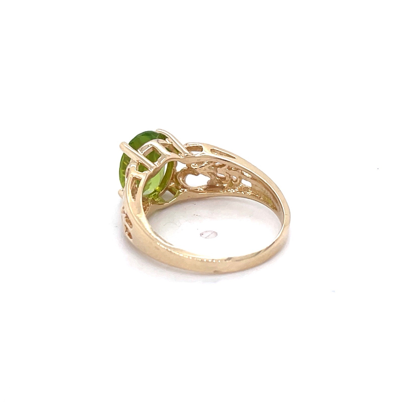10k Yellow Gold 1.9 Ct Oval Peridot Filigree Ring Size 5 1/4 – 2.4 Grams