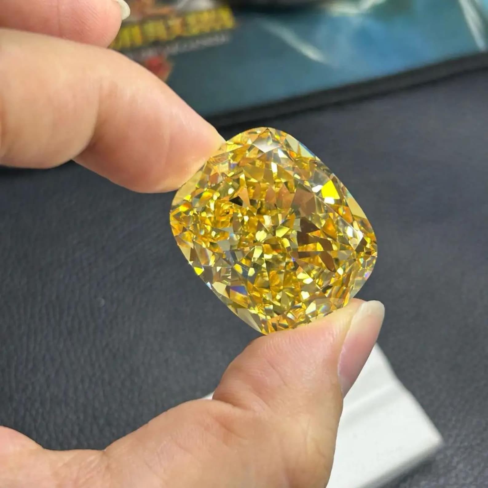 3 Ct Natural Vivid Yellow ‘D’ Color VVS1 Unheated Loose Diamond Cushion Cut