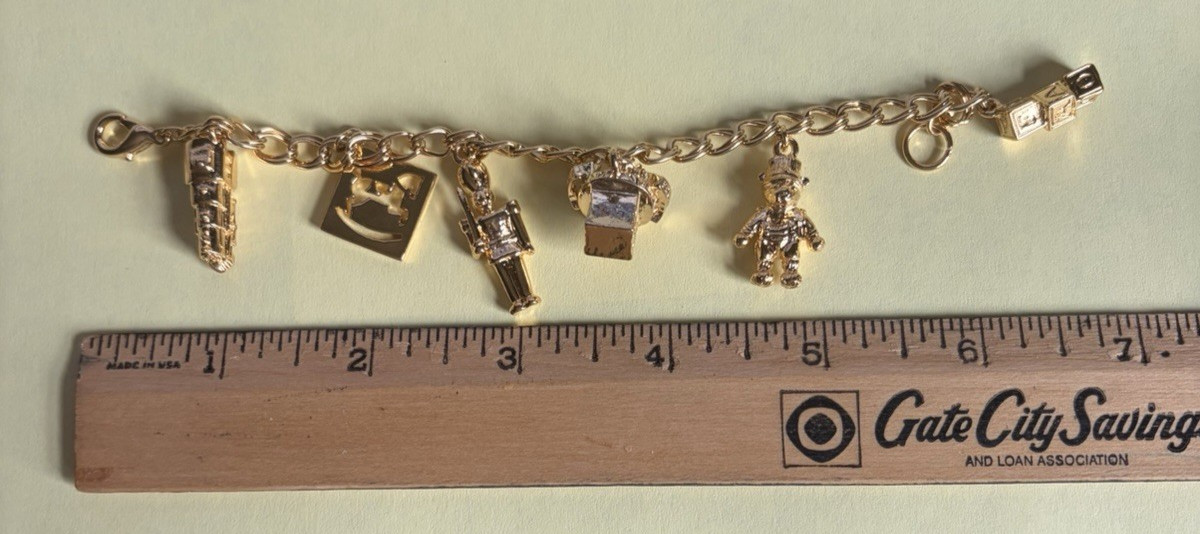 fao schwarz Charm Bracelet