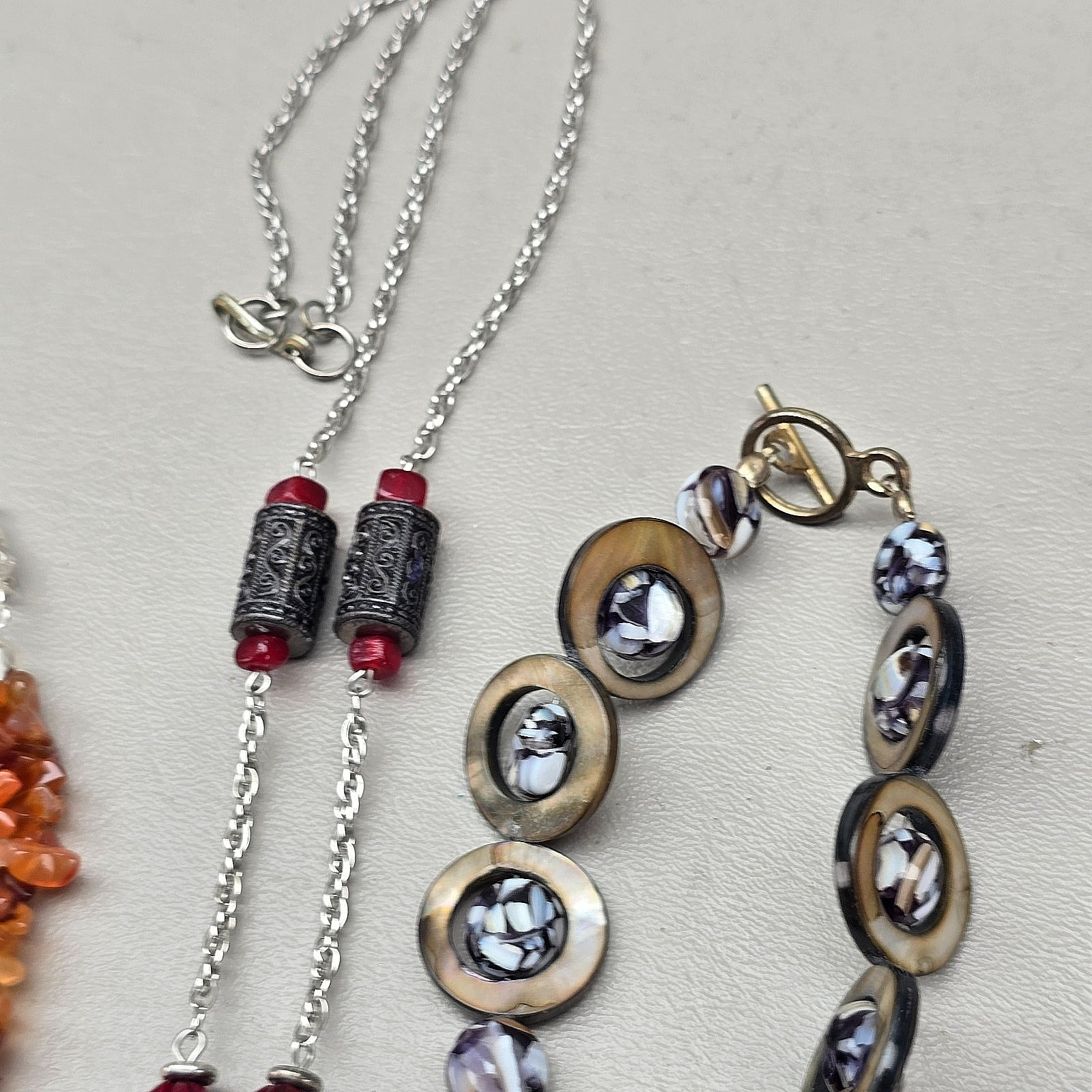 Vintage Fashion Necklace Lot Three Ladies Boho Carnelian Shell Leather Stone