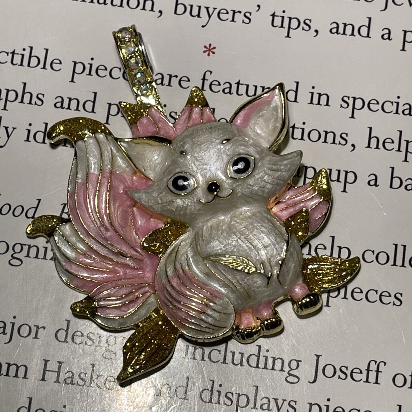 Medieval Vintage Retro Style Literary Versatile Nine-tailed Fox Magnetic Pendant