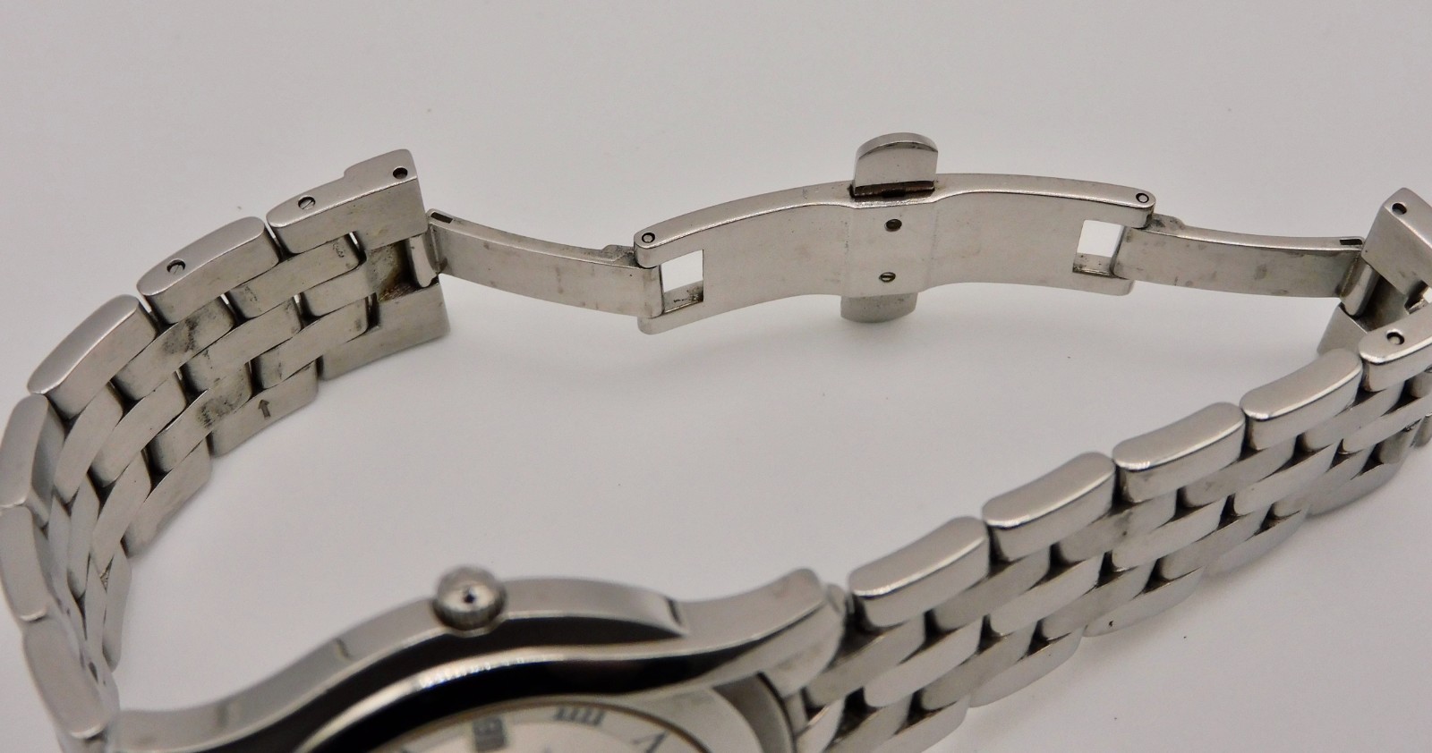 GUCCI 5500M White Roman Dial Quartz Men’s Watch Date Swiss Made