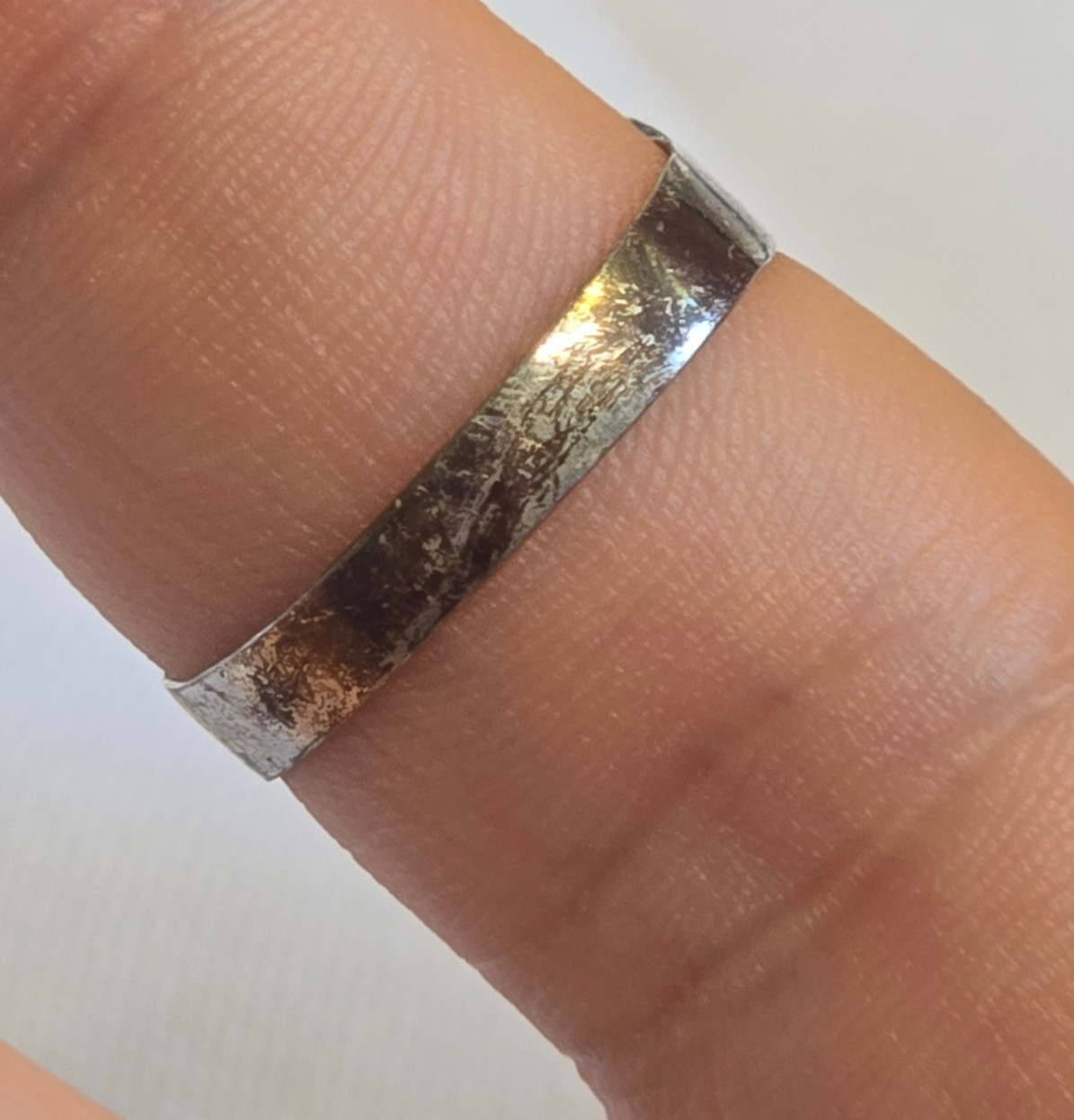 Sterling Silver Ring 3.29g Fine Jewelry Size 8.25 Band Multicolor Stones *READ*