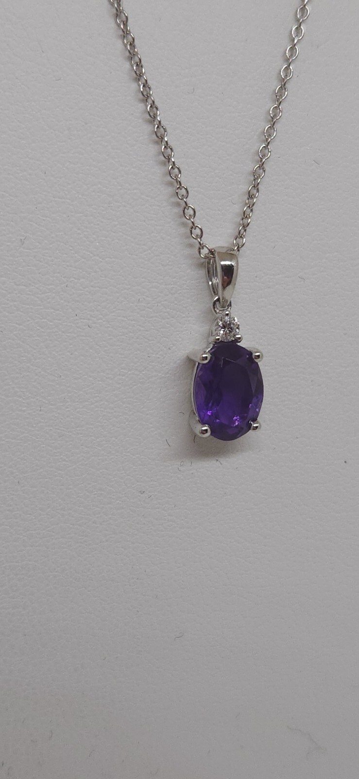 14k White Gold Amethyst And Diamond Pendant With 18 Inch Chain 2.1 Grams