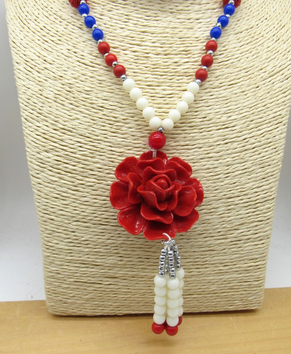 Vintage beaded patriotic red resin flower pendant tassel necklace
