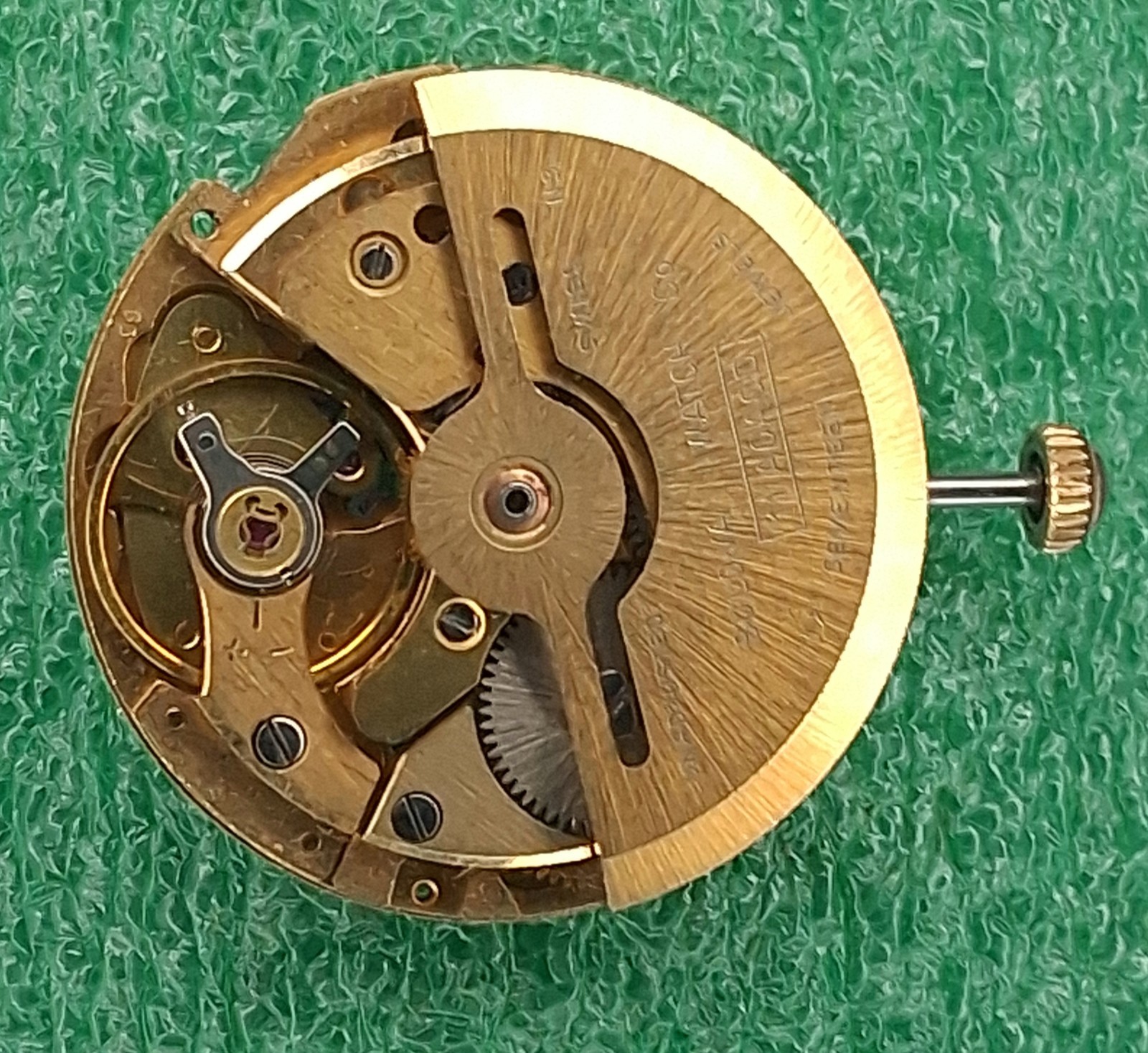 Lot M224 Mens 1973 Bulova 11AOACD Bal Rotates Movement Auto Vintage Watch Parts