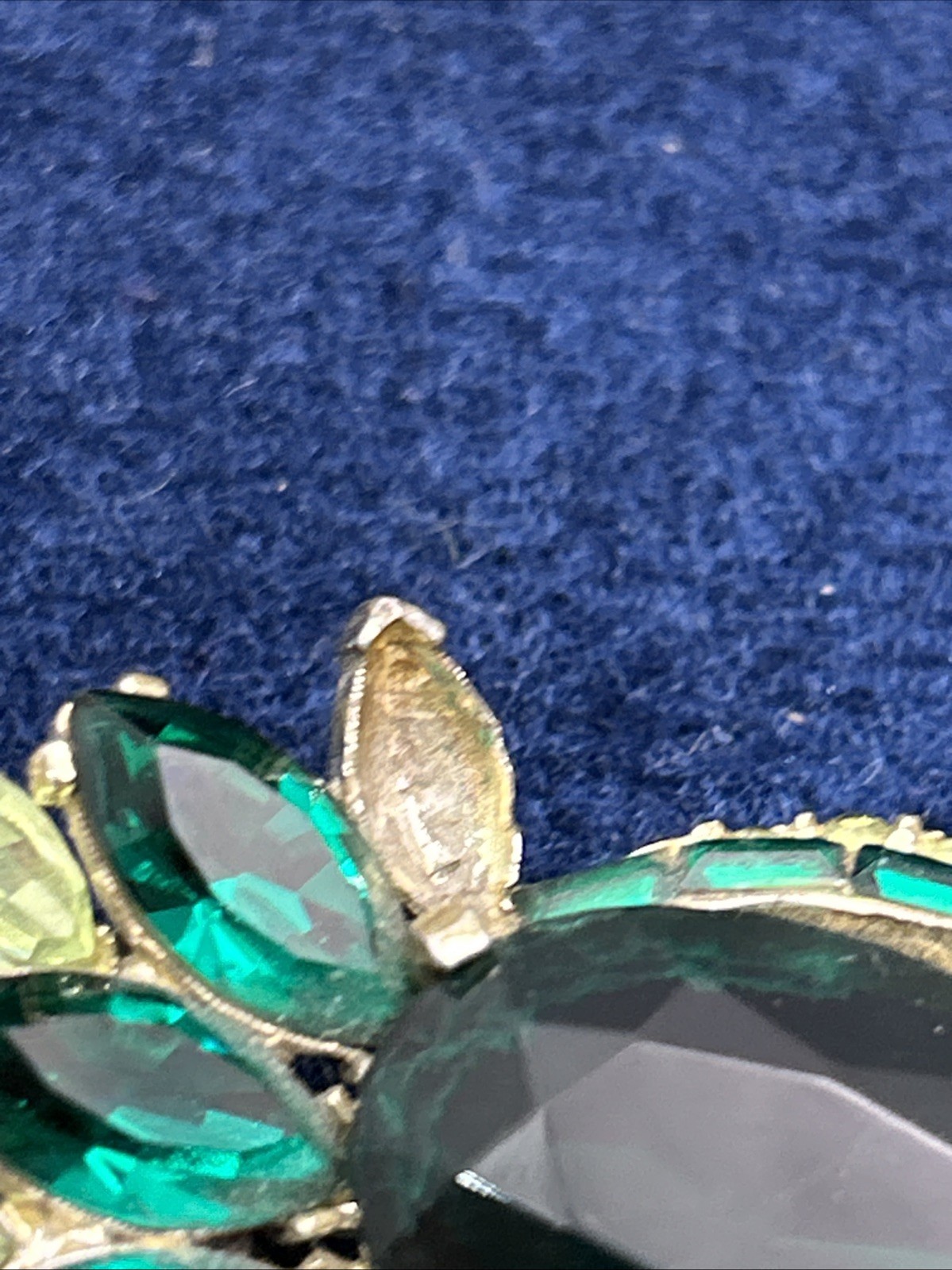 Vintage Designer Signed Pell Emerald Green Prong Set Pave and Rhinestone Brooch