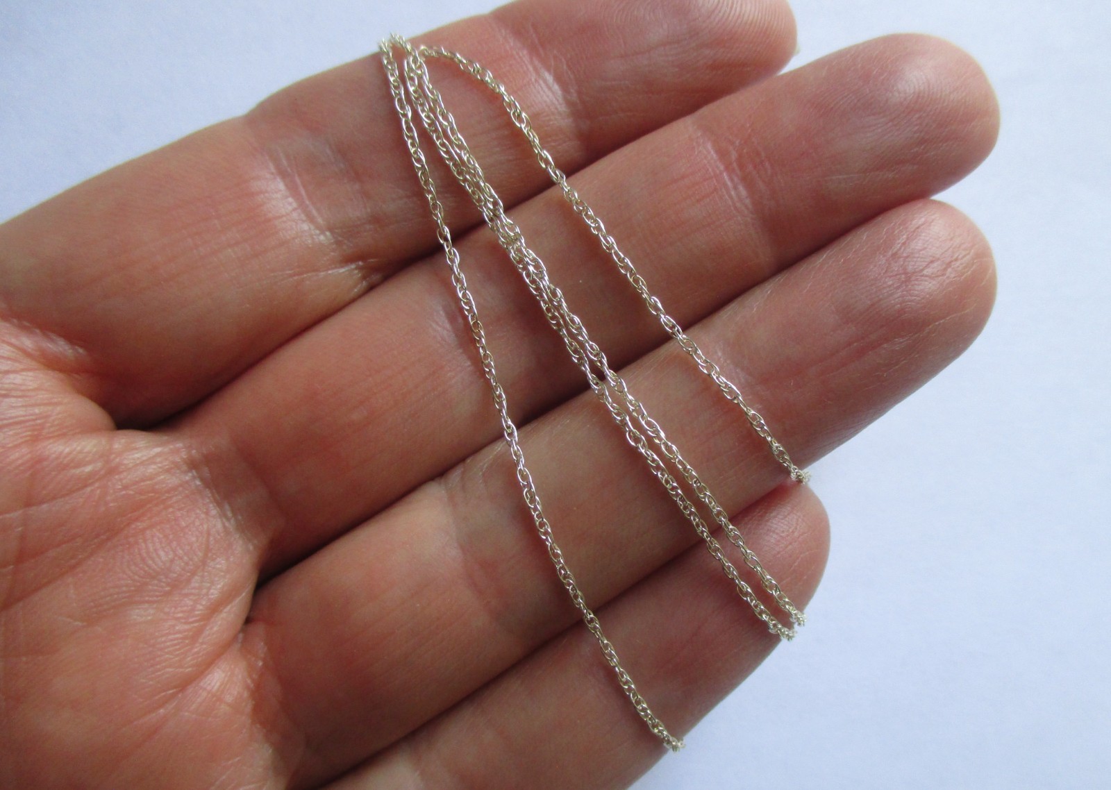 18in Long 0.8g 1mm VINTAGE STERLING SILVER 925 SINGAPORE CHAIN NECKLACE