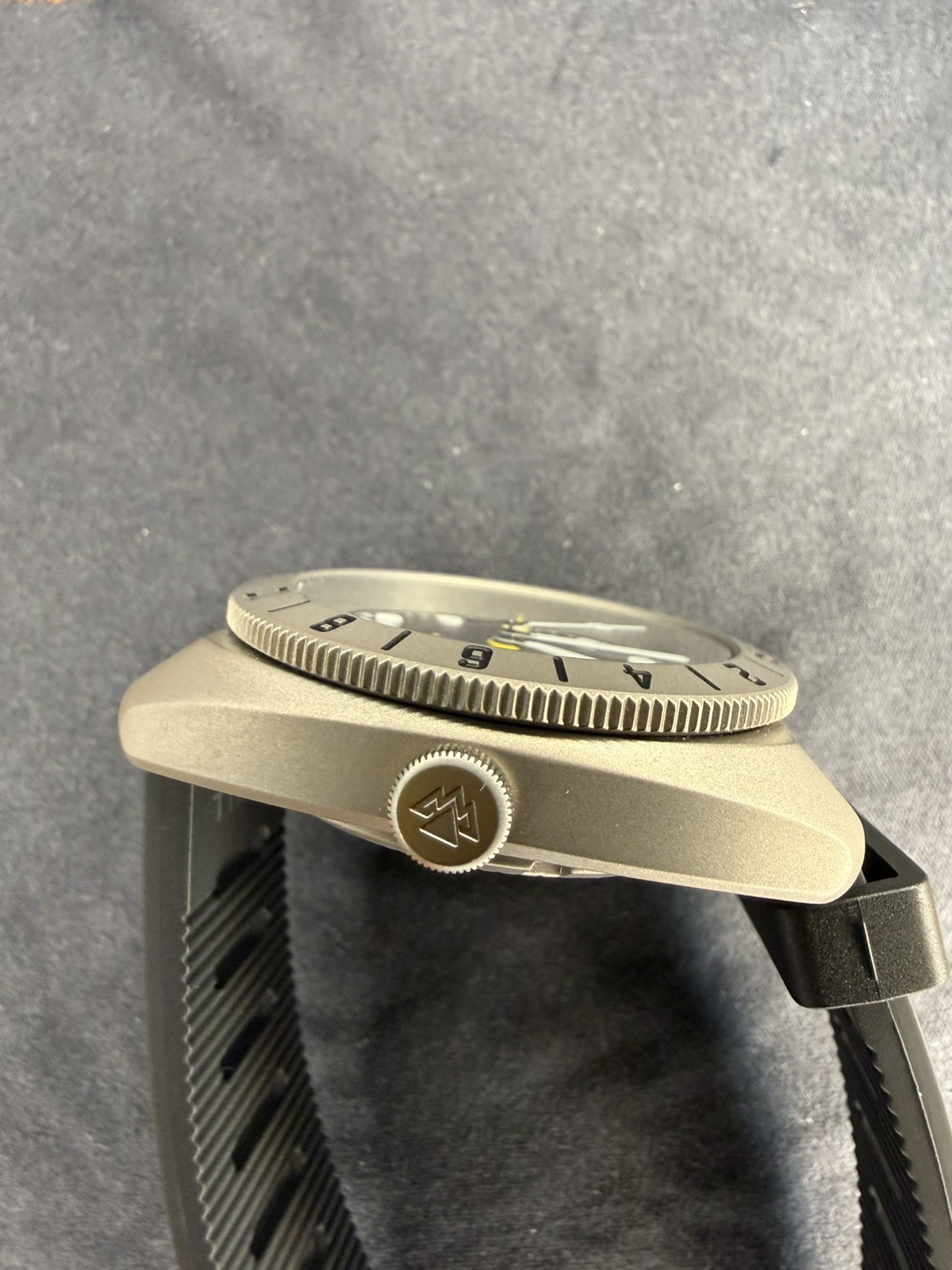 Timex Men’s Expedition GMT Titanium Automatic 41mm Watch, TW2W53000 (Excellent)
