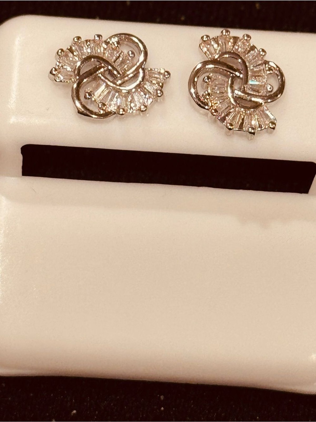NWT AJ USA Stainless Steel Baguette Crystal Interlocking Swirl Stud Earrings