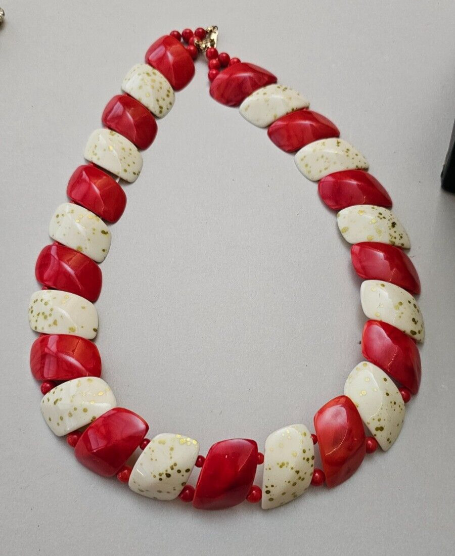 Vintage Red White Plastic Resin Choker Necklace 17″