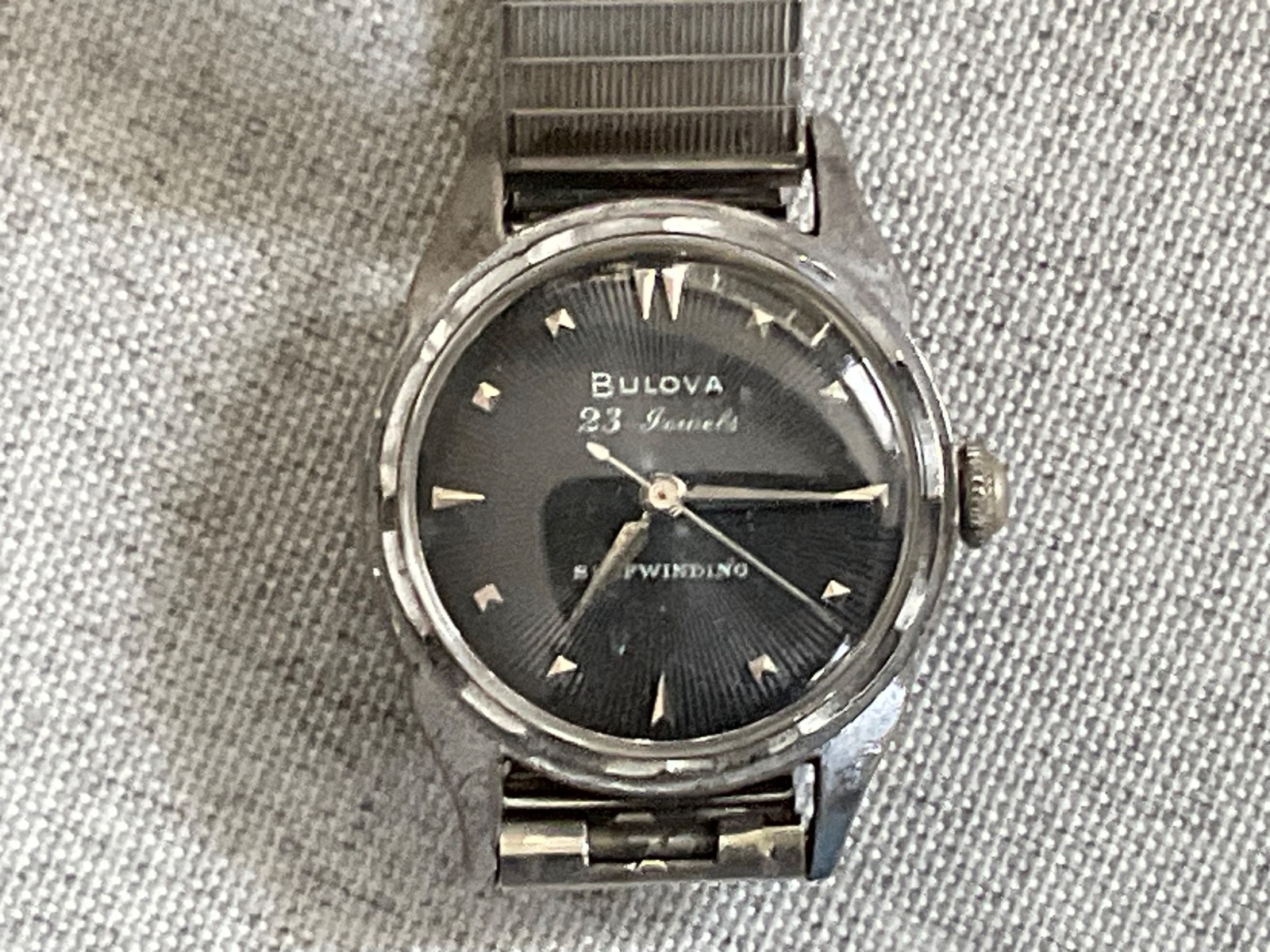Vintage 1950’s Bulova 23 Jewel Automatic Watch Black Face Runs Well