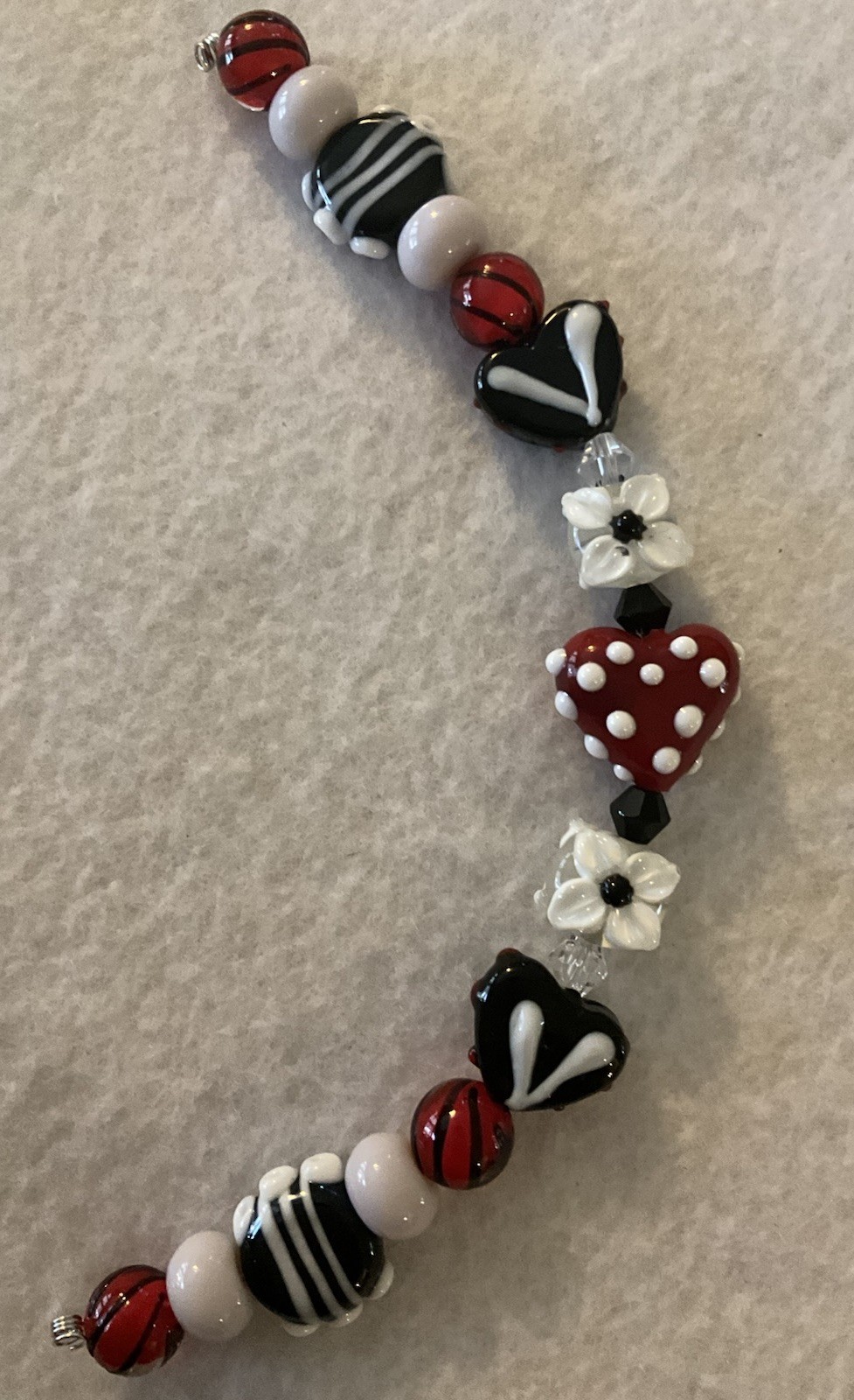 New 7” Strand Red, Black & White Hearts & Flowers LampWork Glass Beads 10-18mm