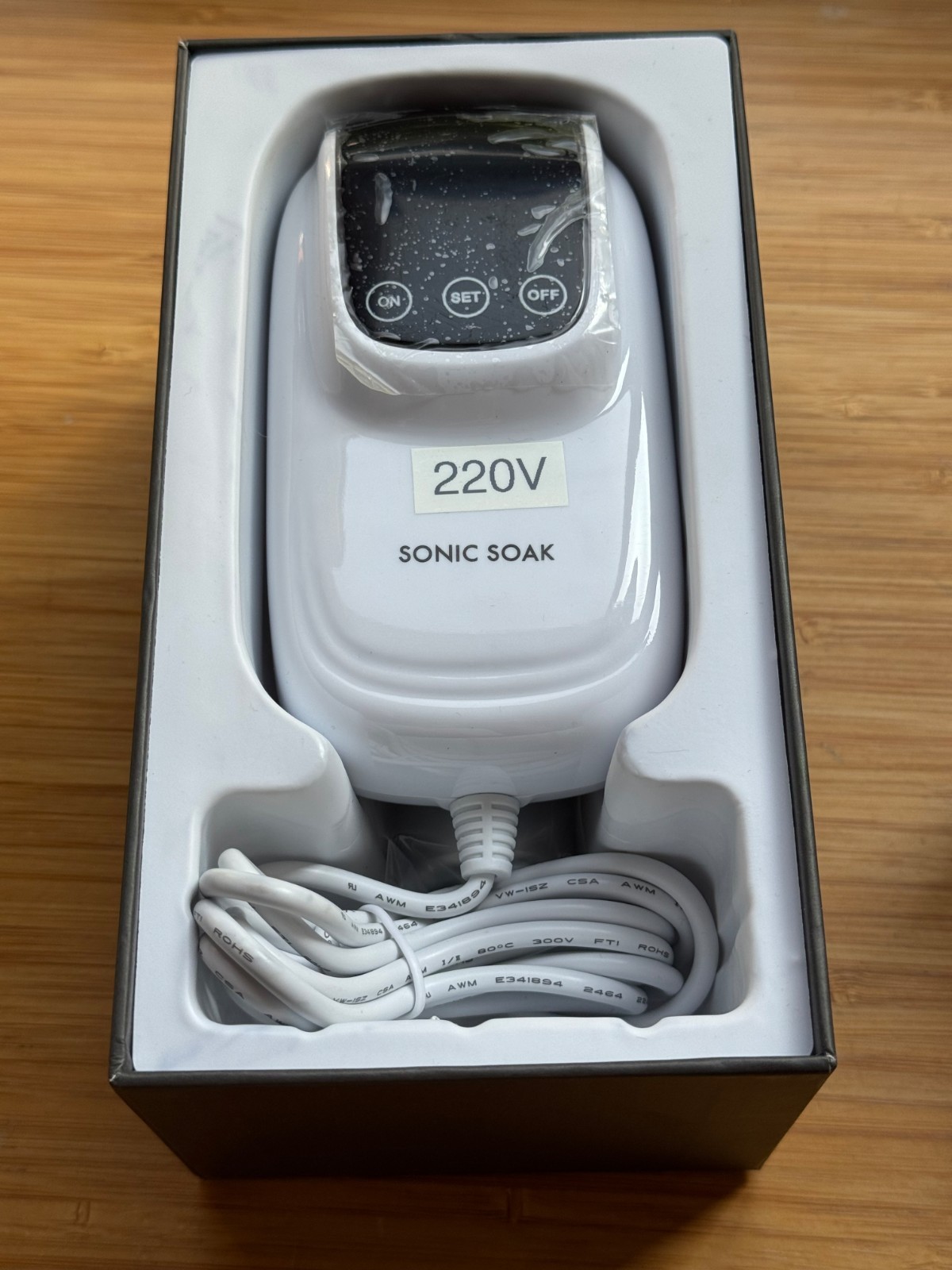 Sonic Soak Ultrasonic Cleaner 220V only New In Box