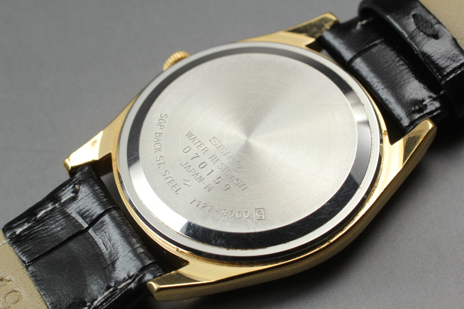 Rare Vintage 1980 Seiko Quartz 7121-8000 Gold Round Dial Qz Men Watch From JAPAN