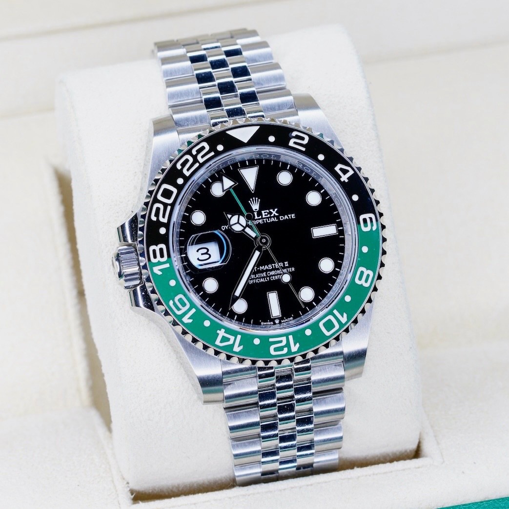 Rolex GMT-Master II SPRITE Black Dial Green & Black Bezel SS 40mm 126720VTNR
