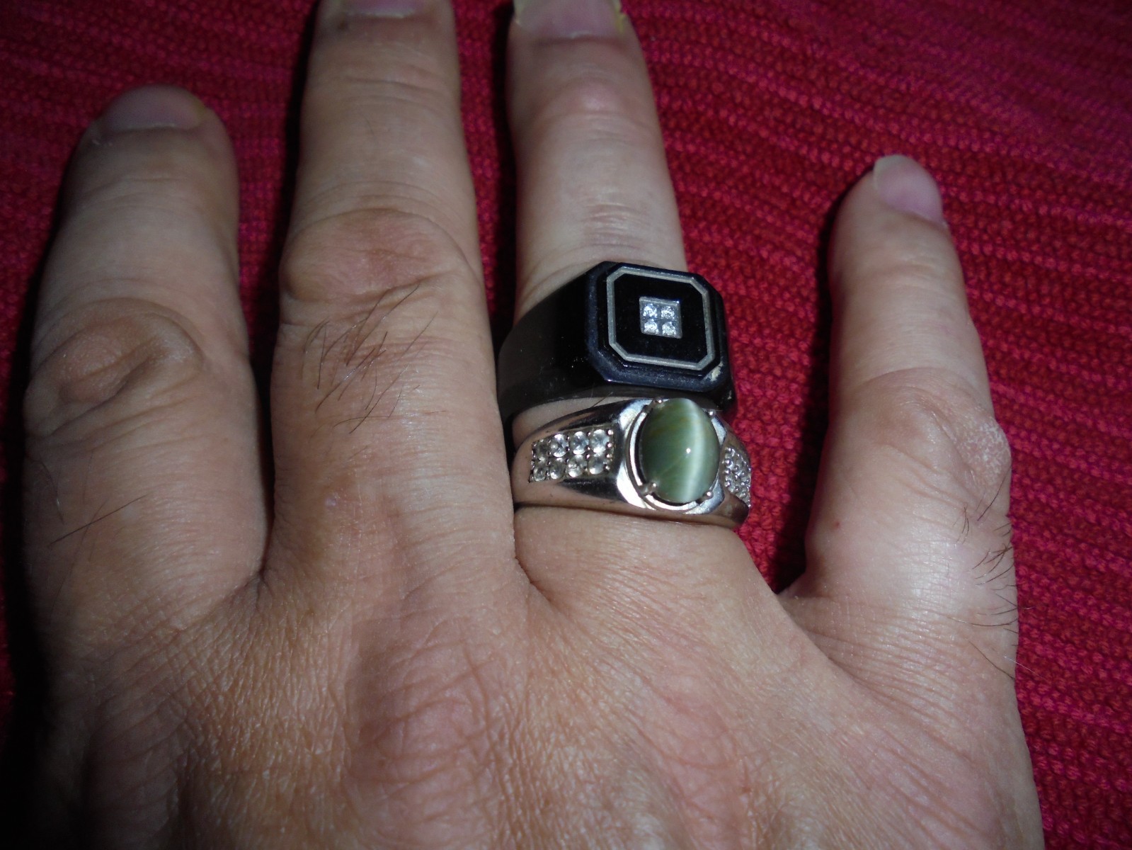 SILVER CATSEYE RING WITH DIAMOND+DIAMOND STEEL RING 2 RINGS .