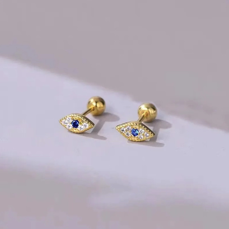 1 Pair Heart Stud Earrings for Women Hypoallergenic Screw Back Cartilage Jewelry