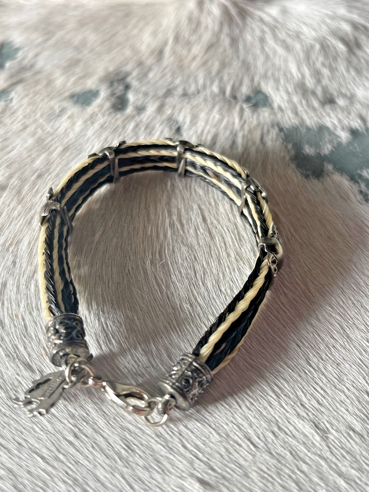 Western Womans Bracelet 8 x 3/8 in Horsehair Silver Concho Lobster Multicolo