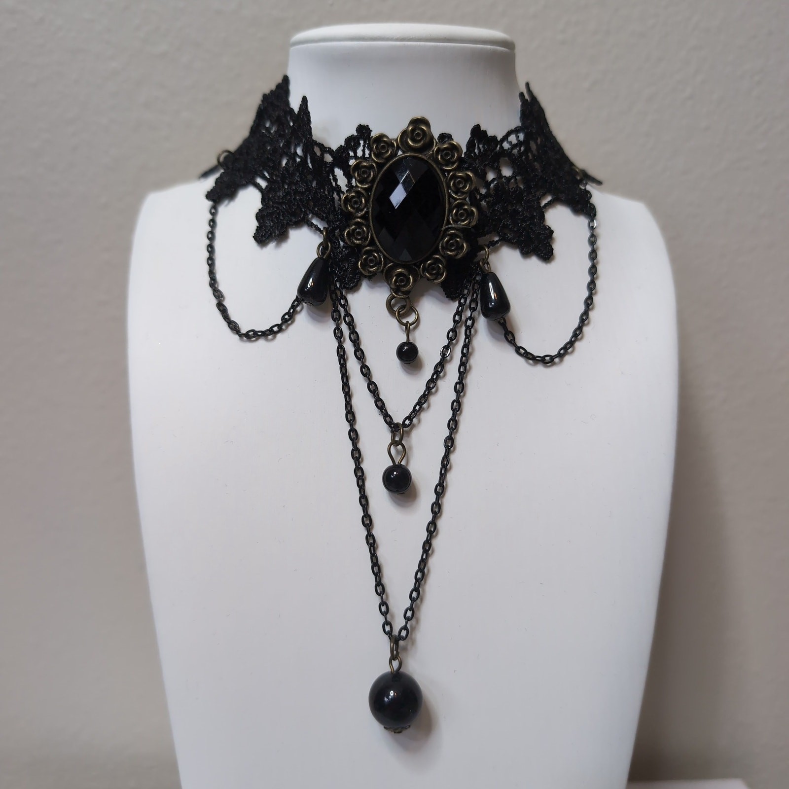 Gothic Lace Choker Necklace With Draping Chains