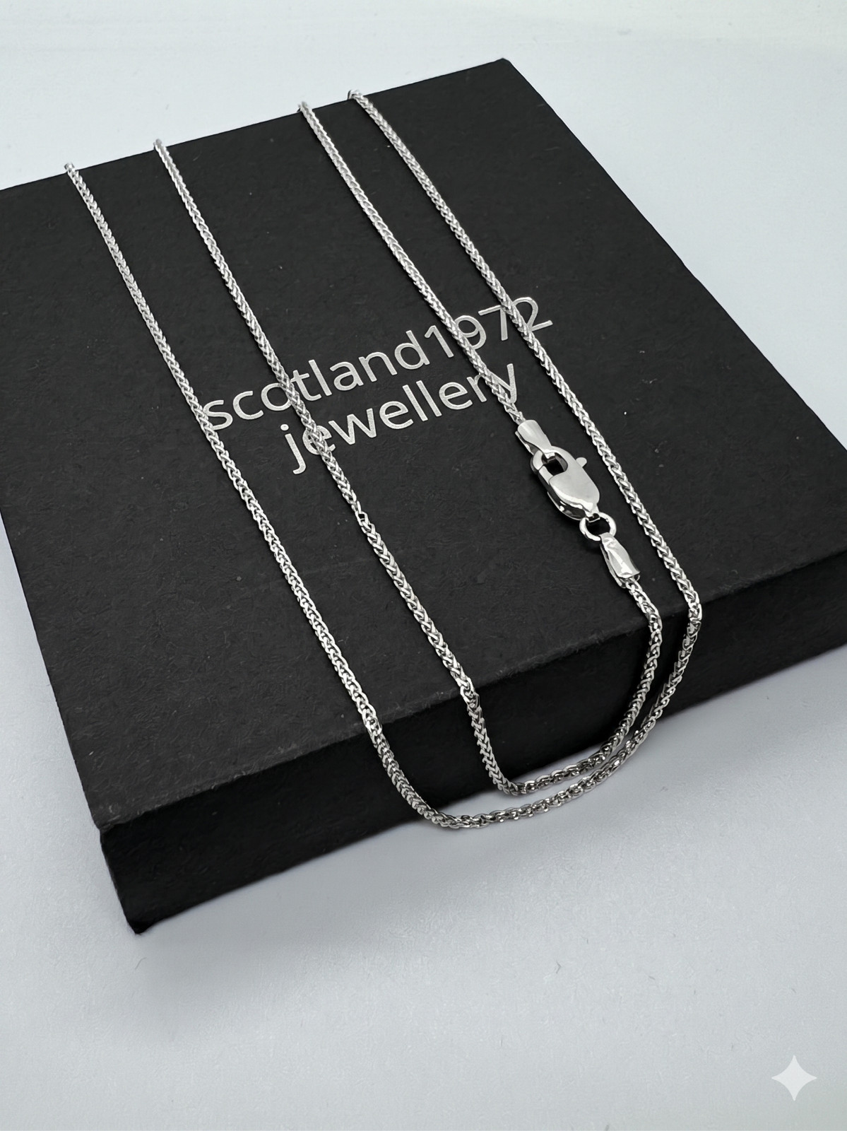 9ct Solid White Gold Spiga Necklace Length 20 Inches / 50cm (A057A)