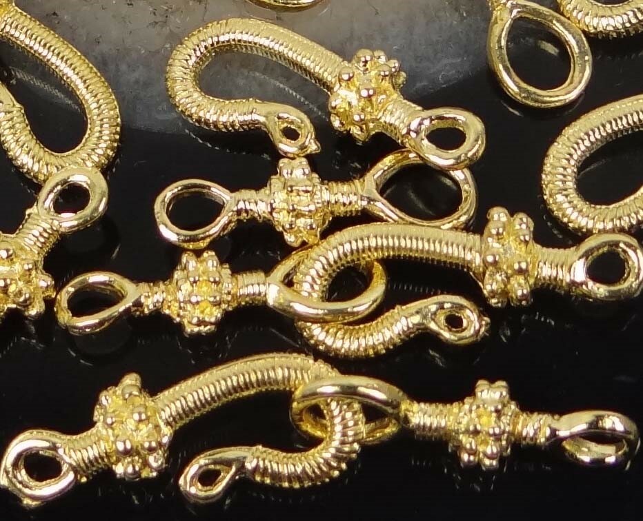 16 pcs / 8 pair Gold Plated Pewter Hook Clasps