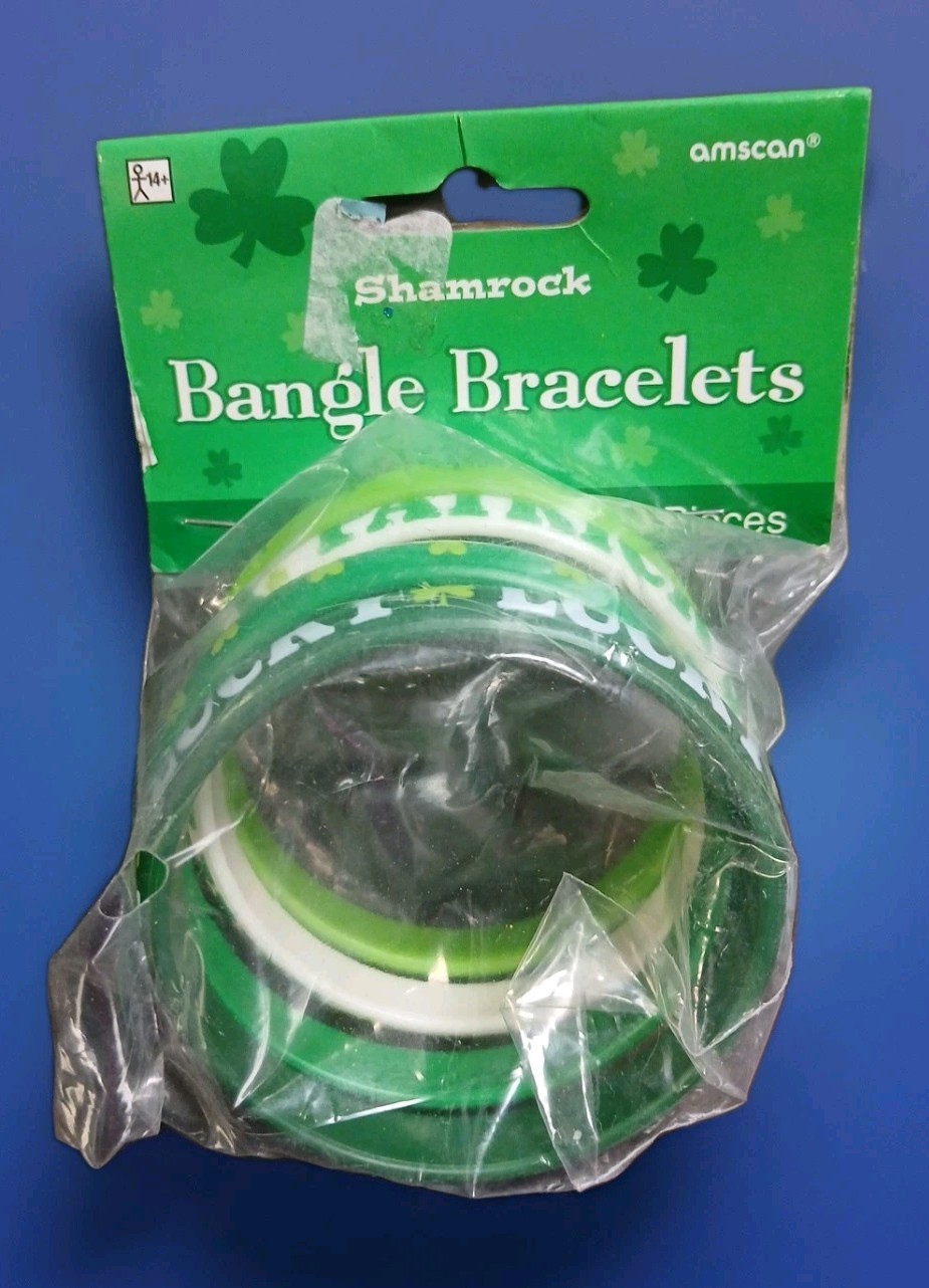 New 4 Piece St Patrick’s Day Shamrock Bangle Bracelets NIP