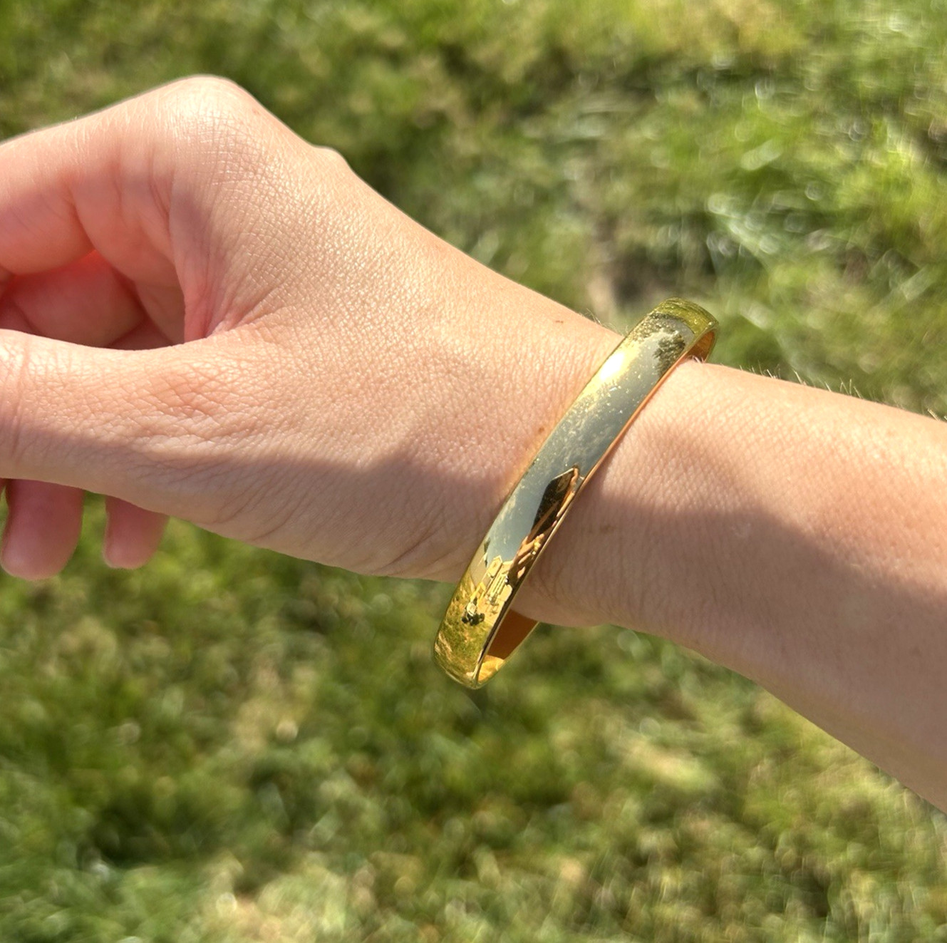 Vintage 1960s – 1970s Japanese Gold Tone Bangle Bracelet Simple Design Heavy